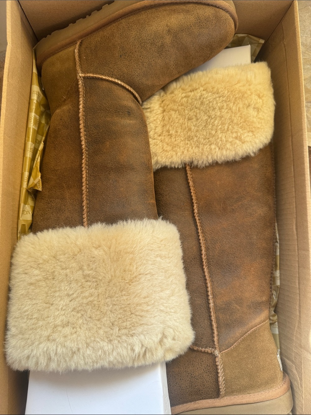 Ugg over knee Bailey button 3172 w/bjce BRAND NEW IN BOX